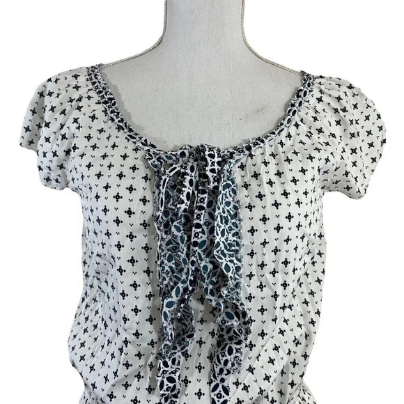 The Gap Small Ruffled Top Peplum Smocked Puff Short Sleeve White Blue Geometric - Picture 4 of 5